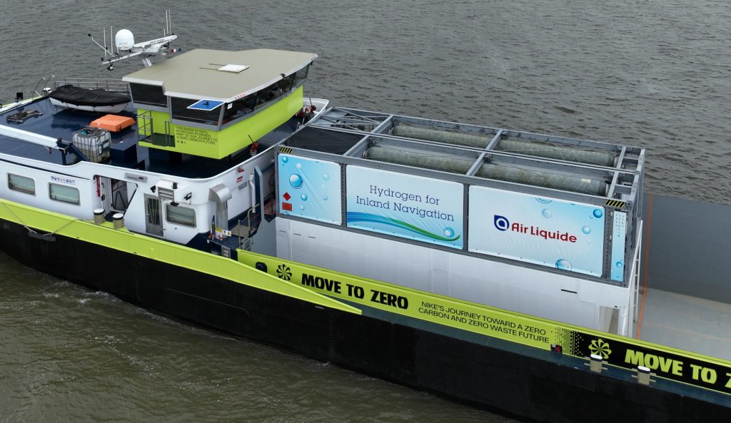 compressed hydrogen storage in swappable containers